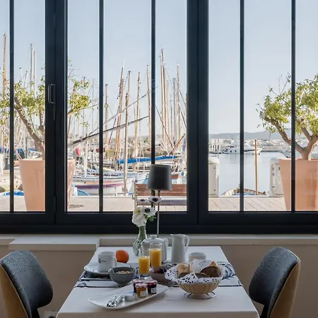 Hotel Restaurant De La Tour Sanary-sur-Mer