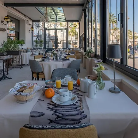 Hotel Restaurant De La Tour Sanary-sur-Mer